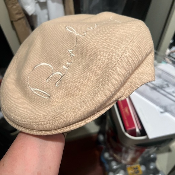 BurberryBeige Flat capHatExcellent condition!!